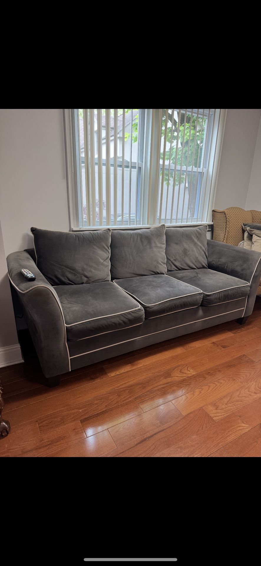 Modern Gray 3-Seater Couch - Soft Fabric, Great Condition