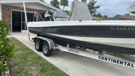 2009 Triton LTS 220 Mercury Optimax 200 outboard