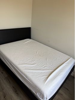 Full size mattress