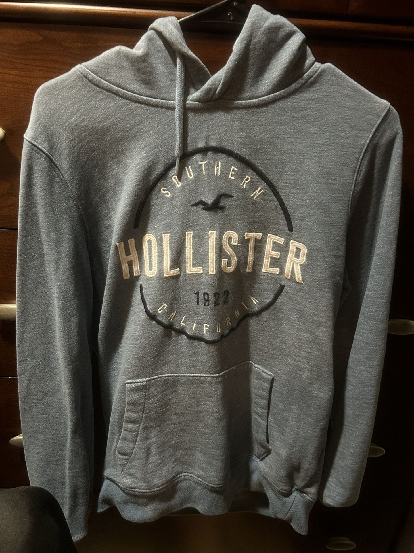 Hollister Men’s Hoodie Blue Size Small
