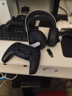 PS5 Pulse Elite Headset And Dualsense Controller 