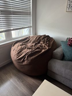 Extra-large bean bag chair