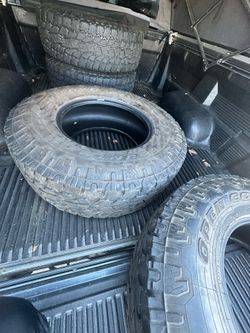 285/75/17 Tires