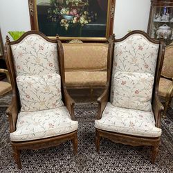 A Pair of Stunning Antique French Throne Accent Living-Room Chairs🌹