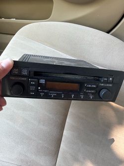 Honda factory radio for 2004 civic