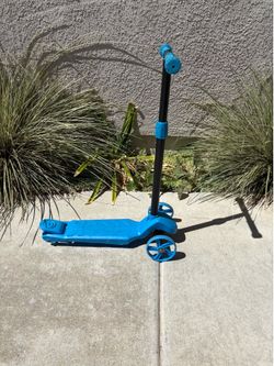Free Kids scooter