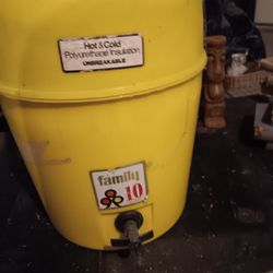 Large Cooler With Spigot 
