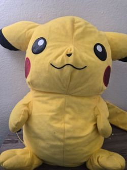 2015 Pikachu Plusk