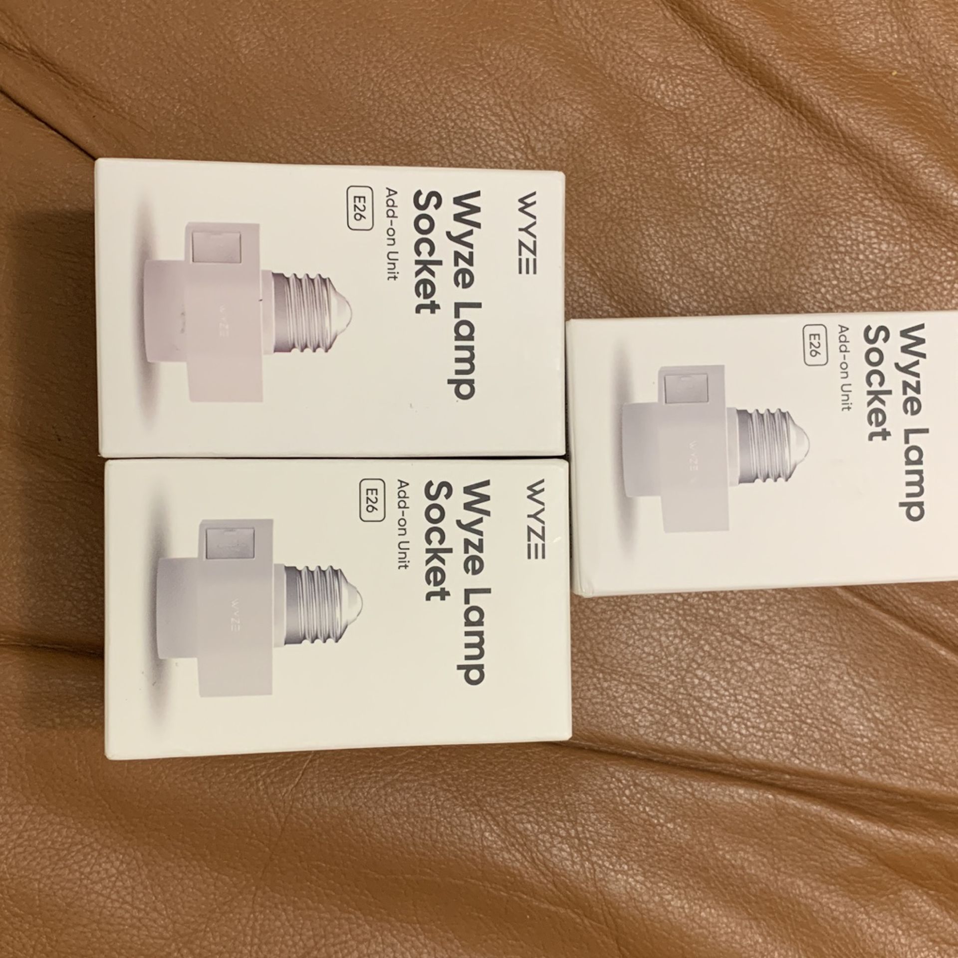 Wyze Security 5 Volt 30 Watt E26 Base Light Socket Power Adapter Add On Unit NEW