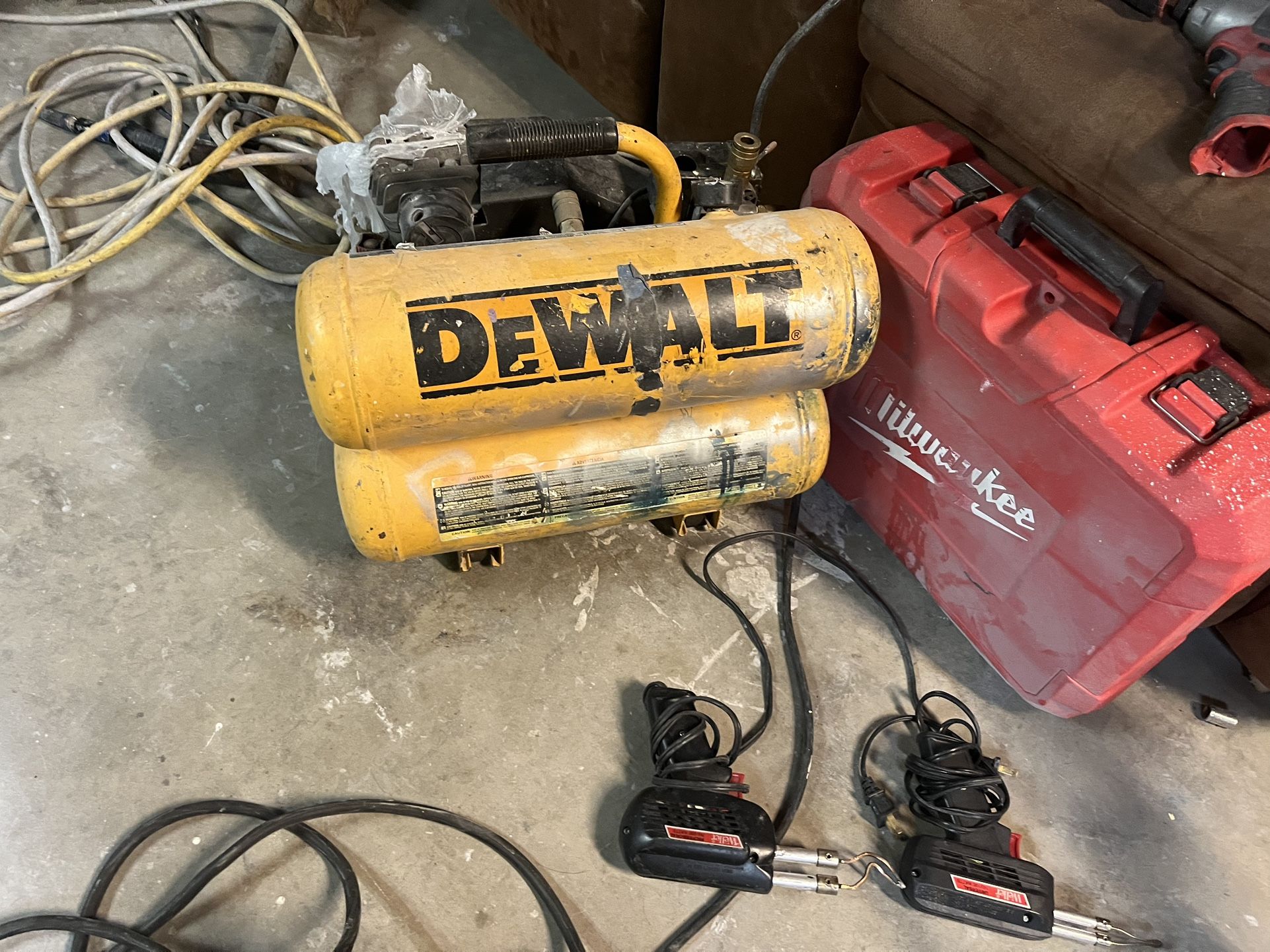 Dewalt Compressor 100