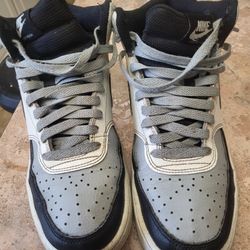 Boys Nike Size 8