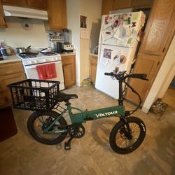 Voltour Foldable E-bike 20MPH
