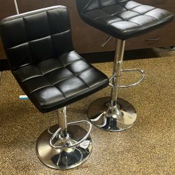  Like New 2. Barstools