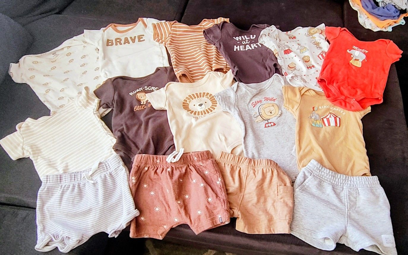 11 Bodysuit And 4 Shorts 6/9 Months