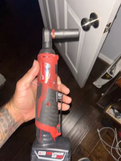 Milwaukee ratchet with 3.0 battery