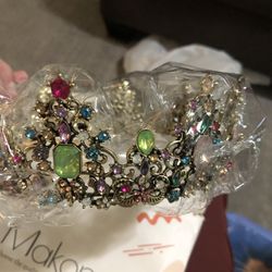 Brand new Crown