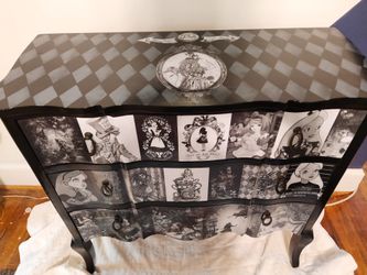 Alternative Alice smamll buffet/console/dresser