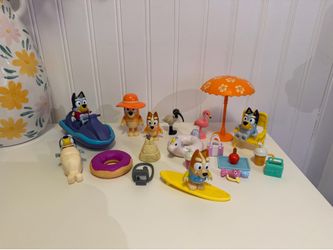 Bluey beach toy set