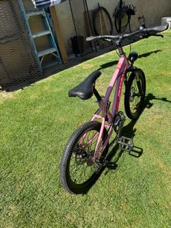 Girls bike. Bicycles de niña