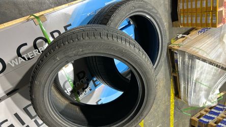 2 scorpion tires pirelli , 275 45/ R20