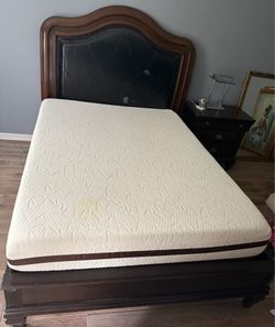 Cherry Queen Size Bedroom set
