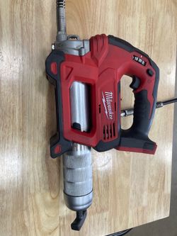 MILWAUKEE M18 18V Lithium-lon Cordless Grease Gun 2-Speed (Tool-Only)