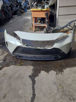 2020/2021/2022/2023 Toyota Venza Front Bumper cover