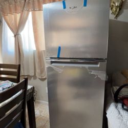 Whirlpool 12.9 Cu Ft Top Freezer Fridge 
