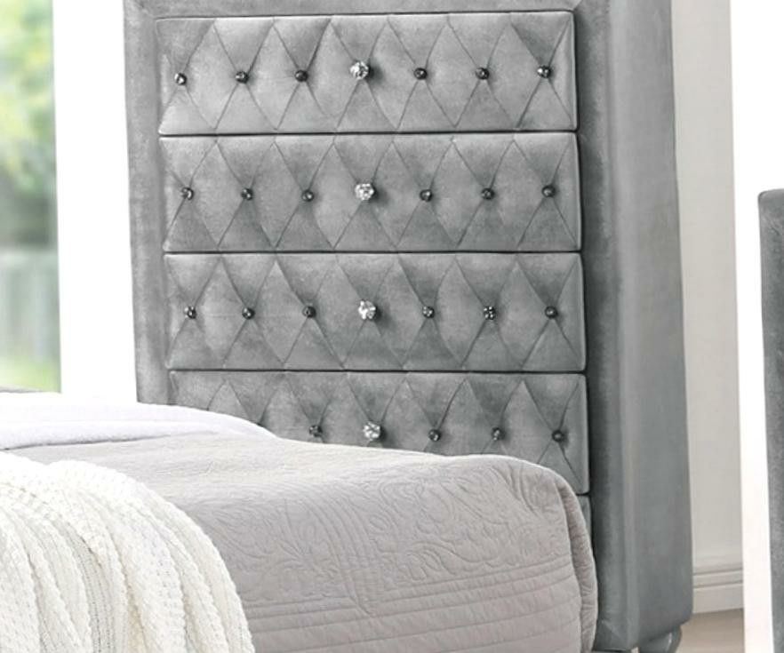 Silver chest new in box diamond studs