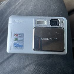 Nikon S2