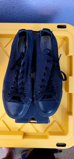 Converse Chuck Taylor All Black Low-Top Sneakers