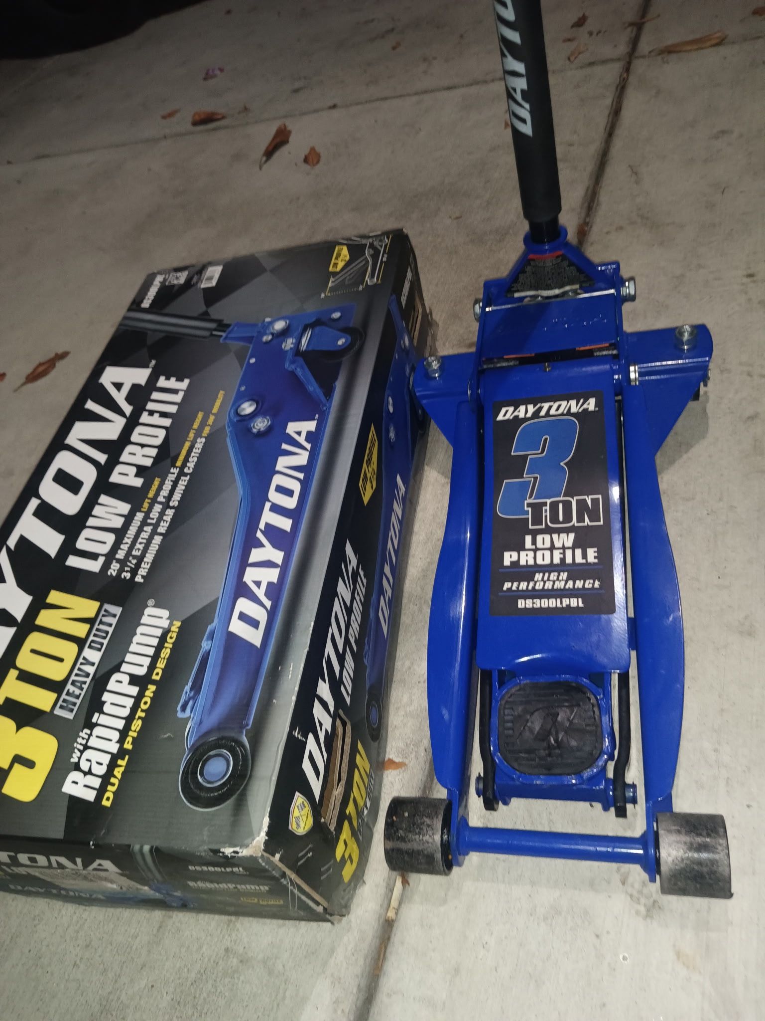 Daytona 3 ton low profile floor jack with RAPID PUMP