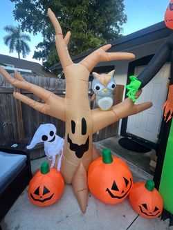 Halloween Inflatable Spooky Tree with Pumpkins