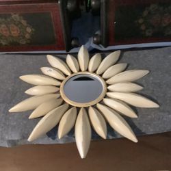 Flower Style Mirror