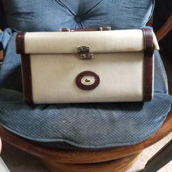 1950s Original Dooney And Bourke Train case