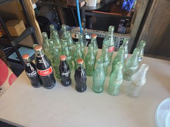 26 26 vintage & antique coca cola bottles
