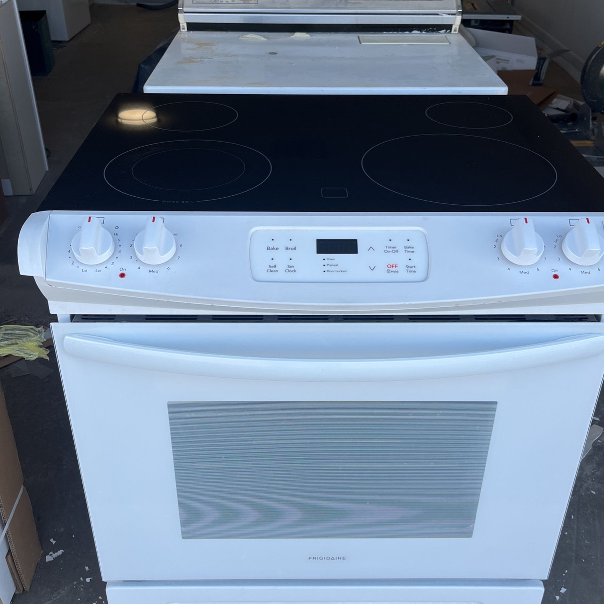 Frigidaire Stove