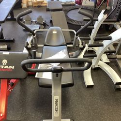 Precor Ab X100 Commercial Grade Ab Crunch Machine 