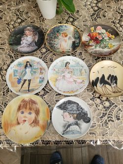collection of decorative plates.
