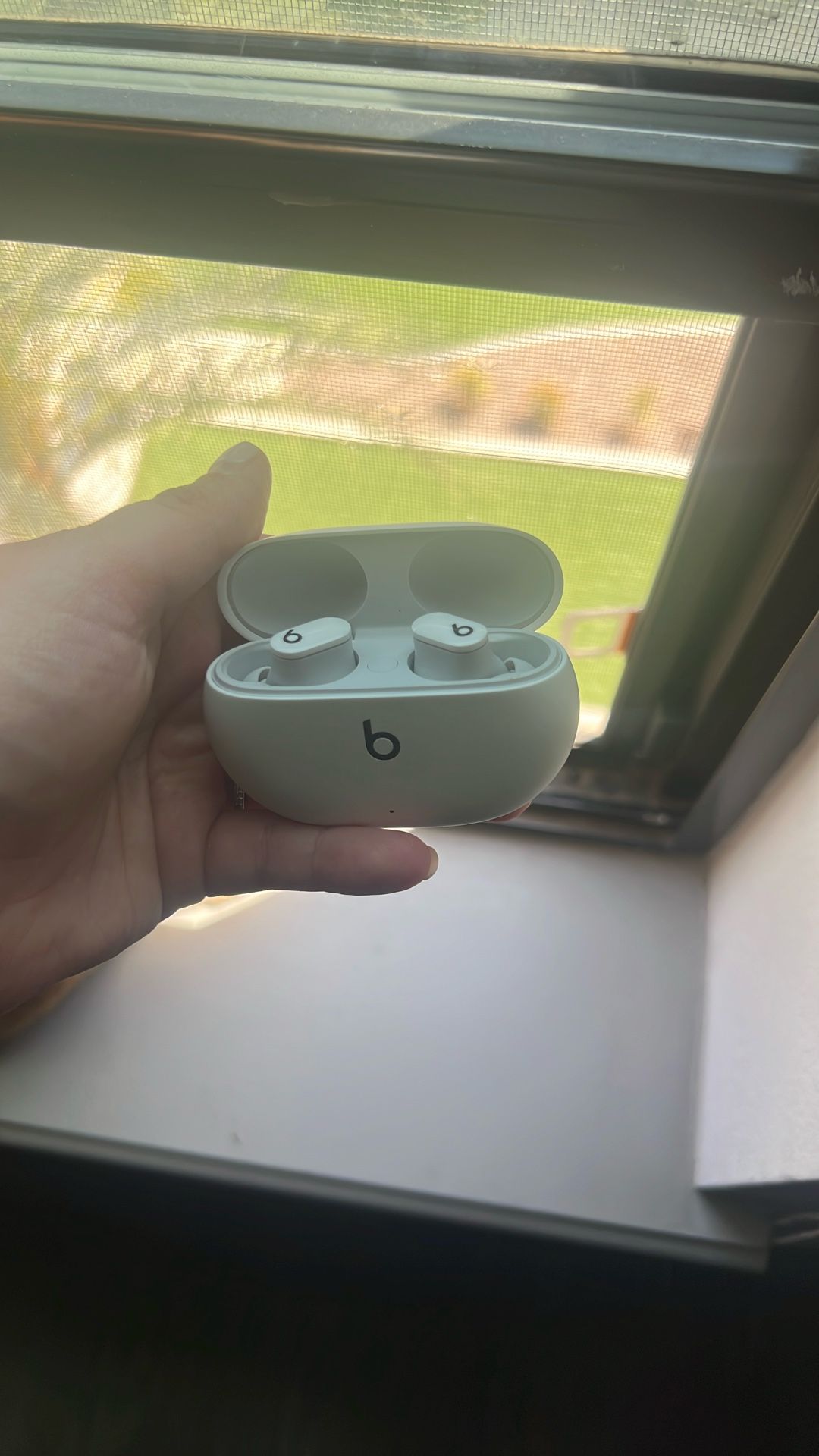 Wireless Beats Noise Cancelling Earbuds
