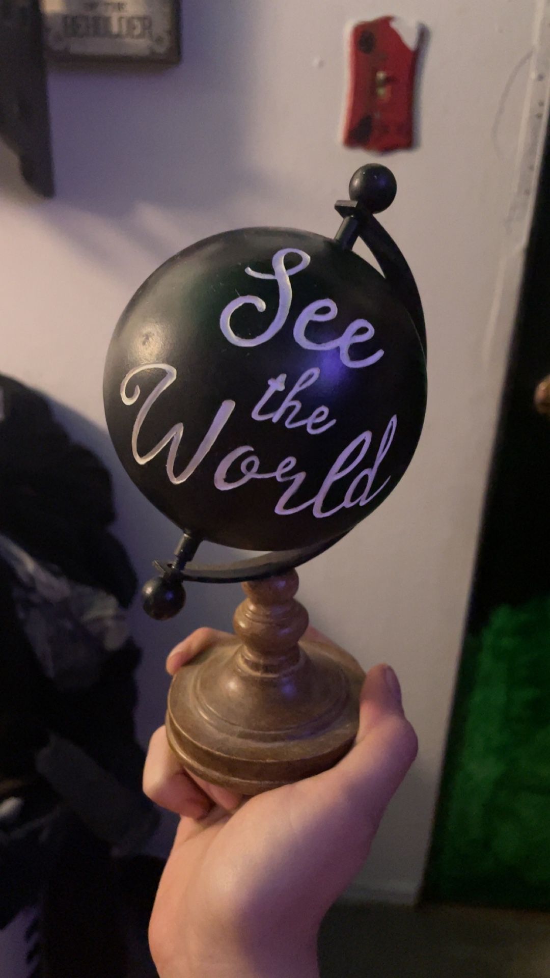 weird globe thing 👍
