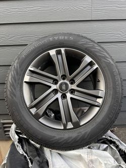 20" Ford F150 Expedition wheels with snow tires
