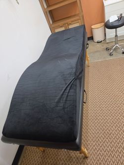 Memory foam massage table topper