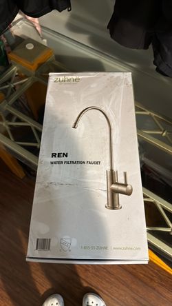 Water filtration faucet