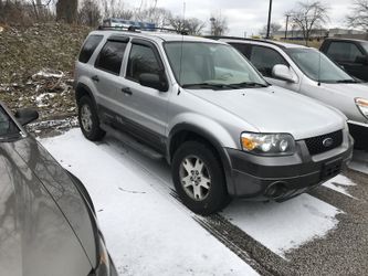 2005 FORD ESCAPE