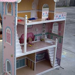 Doll House 