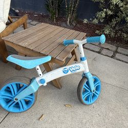 Kids balancing bike