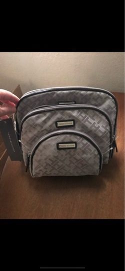 TOMMY HILFIGER COSMETIC BAGS (3 BAGS)