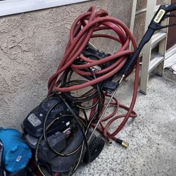 Honda-Powered Pressure Washer – 2500 PSI / 2.2 GPM – Hose & Tips Included