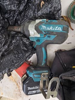 MAKITA (XWT08) 18V LXT LI-ION BRUSHLESS CORDLESS HIGH TORQUE IMPACT WRENCH  and Tools